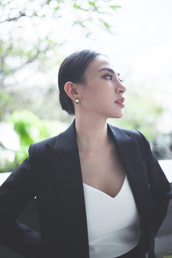 Hoa hậu Áo dài Thu Hoàng khoe thần thái cuốn hút khi diện đồ vest - 3