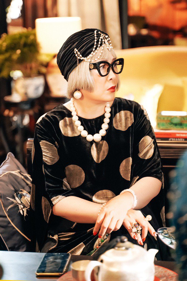 Hóa ra, “gái già lắm chiêuamp;#34; Lan Ngọc làm cháu dâu nhà Hồng Vân, bà nội xì-tin như gái 18 - 4