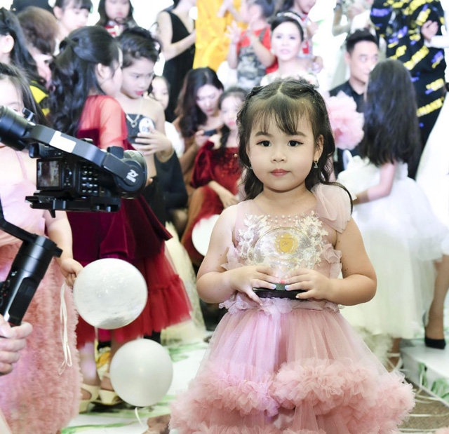 Lộ diện gương mặt mẫu nhí đáng yêu nhất vòng casting Face Of Kids Việt Nam - 7