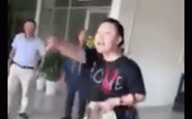 Chính thức giáng cấp bậc, yêu cầu xuất ngũ đối với Đại úy Lê Thị Hiền - 1