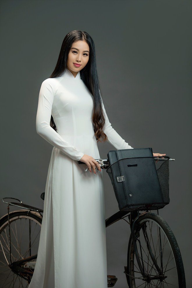 amp;#34;Nàng thơ Hà thànhamp;#34; Dương Huệ dành tặng món quà ý nghĩa cho thầy cô và học sinh, sinh viên - 1