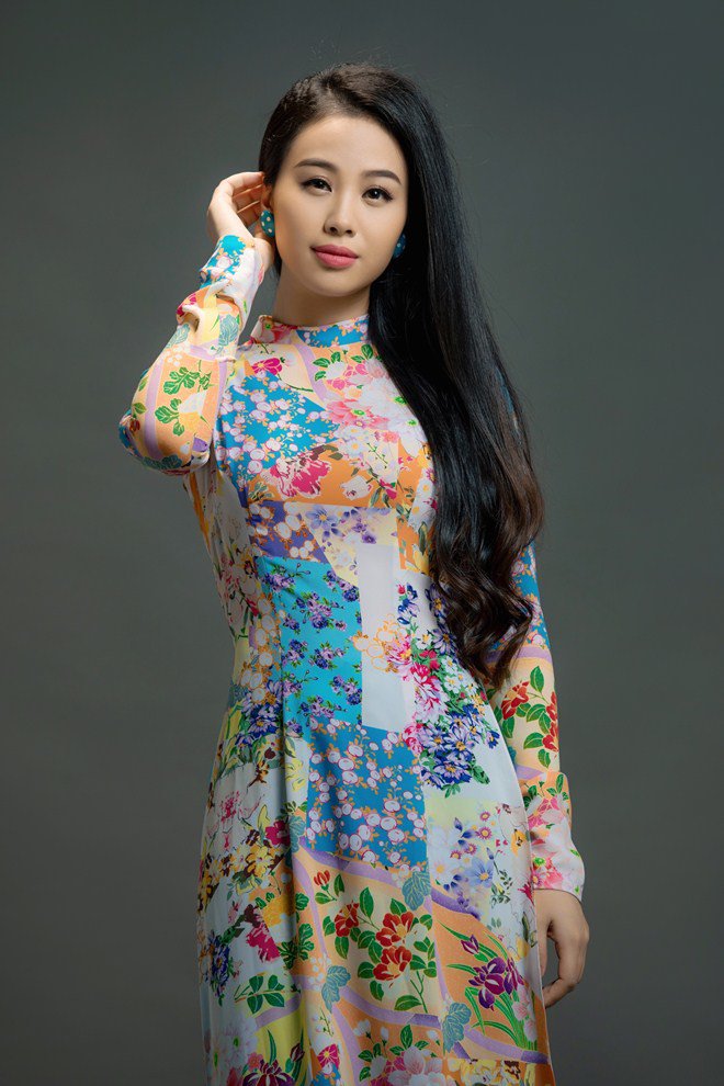 amp;#34;Nàng thơ Hà thànhamp;#34; Dương Huệ dành tặng món quà ý nghĩa cho thầy cô và học sinh, sinh viên - 4