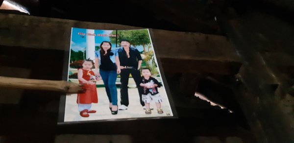 Vụ bố treo cổ 2 con rồi tự tử ở Tuyên Quang: “Hai đứa trẻ có tội tình gì đâu” - 1