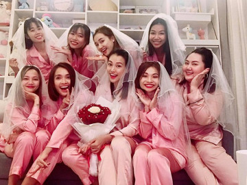 Nhã Phương diện pijama hồng ngọt ngào trong tiệc chia tay đời độc thân của Hoàng Oanh