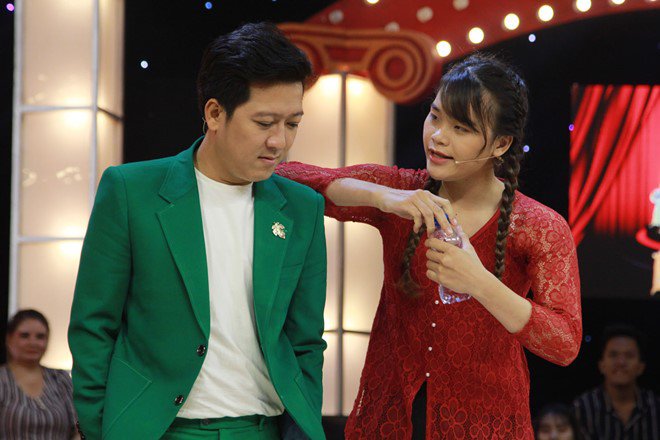 Xuất hiện cô gái amp;#34;súnamp;#34; mất nửa hàm răng làm Trấn Thành – Trường Giang cười lăn lộn - 3
