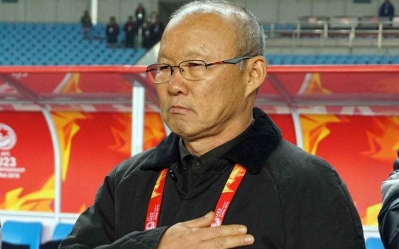Ông Park Hang Seo chính thức ra mắt với vai trò là huấn luyện viên trưởng của đội tuyển bóng đá Việt Nam từ ngày 11/10/2017. Ông được coi như người thắp lửa cho U23 Việt Nam và bóng đá Việt Nam trong thời gian gần đây.
