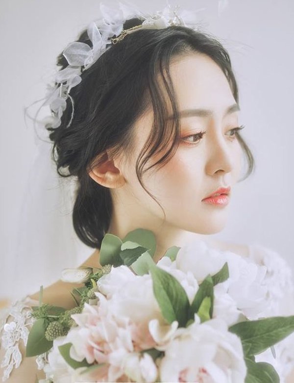 Đã qua rồi thời trang điểm cô dâu lộng lẫy, bây giờ phải makeup tự nhiên mới là chân ái - 9