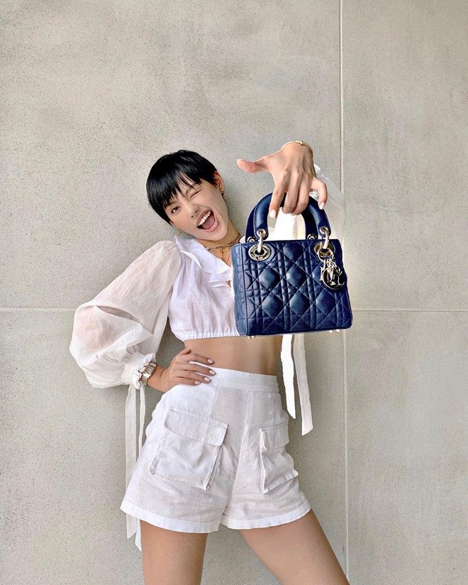 Cô em trendy Khánh Linh: Từ thí sinh The Face đến quý cô hàng hiệu dậy sóng Youtube - 8