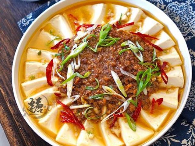 Đãi chồng đậu phụ bị chê tiết kiệm, cho chút thịt băm thành món ngon như cung đình