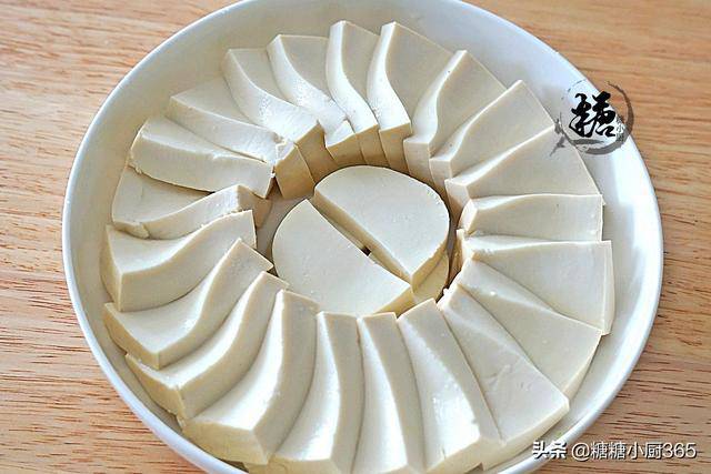 Đãi chồng đậu phụ bị chê tiết kiệm, cho chút thịt băm thành món ngon như cung đình - 3