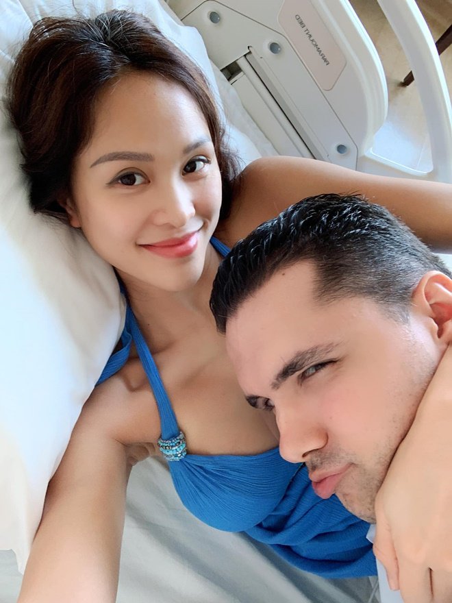 Phương Mai đã hạ sinh quý tử đầu lòng, khoảnh khắc bố Tây amp;#34;da kề daamp;#34; gây chú ý - 3