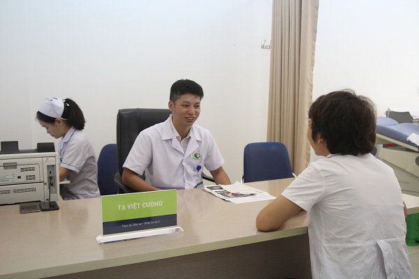 Bé gái 14 tuổi mắc sùi mào gà dù vẫn còn trong sáng vì thói quen giặt chung quần áo - 2