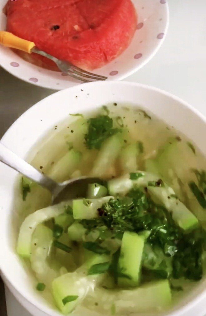 Ngọc Trinh làm hội ghét ăn hành amp;#34;phát khócamp;#34; nhưng xem đến Bích Phương mới thấy thật ác - 4