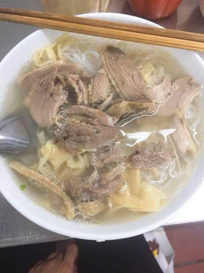 Ngọc Trinh làm hội ghét ăn hành amp;#34;phát khócamp;#34; nhưng xem đến Bích Phương mới thấy thật ác - 11