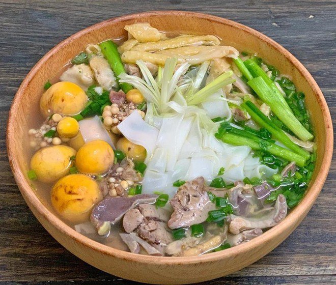 Ngọc Trinh làm hội ghét ăn hành amp;#34;phát khócamp;#34; nhưng xem đến Bích Phương mới thấy thật ác - 12