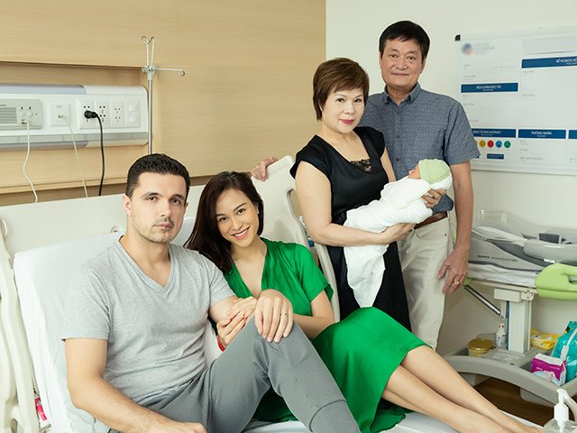 Phương Mai khó thở và lịm đi sau sinh vì gặp tác dụng phụ của thuốc tê