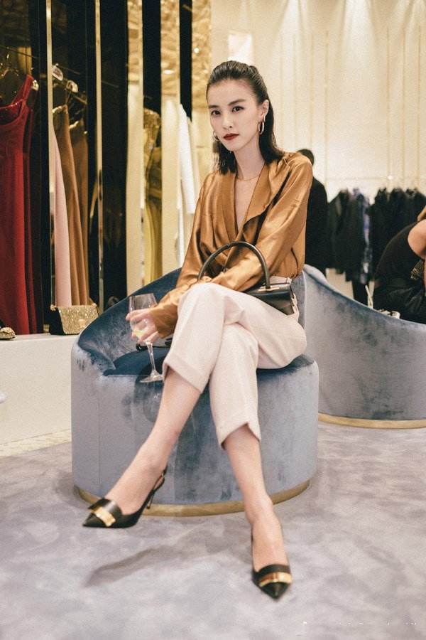 chuan bi cho mua tiec tung cuoi nam, day la nhung gam mau khong the vang mat trong tu do - 9