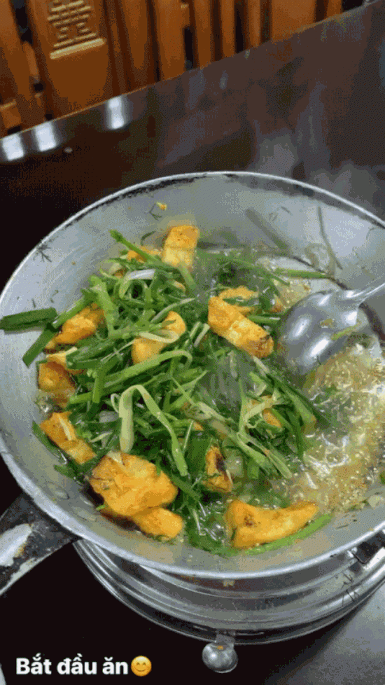 Phương Trinh amp;#34;sôi máuamp;#34; vì ăn chả cá nửa triệu vẫn thòm thèm, dân mạng liền chỉ ngay điểm sai - 2