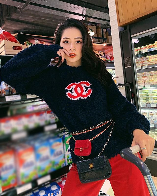 Sợ xài 1 túi chưa đủ giàu sang, Chi Pu chịu chi mua luôn 2 chiếc Chanel đeo một lần - 2