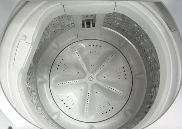 Dùng máy giặt mà không biết 2 mẹo làm sạch này, tốn tiền gọi thợ oan ức - 1