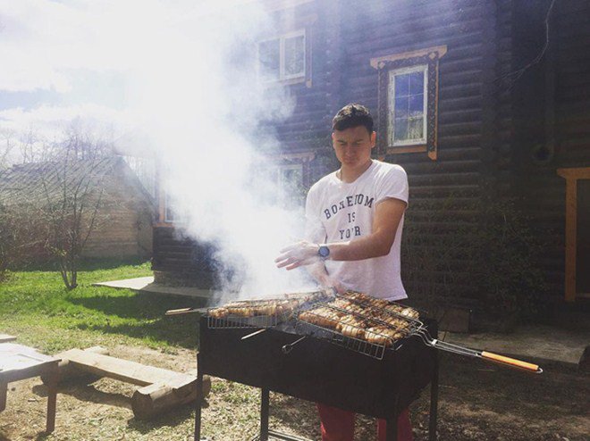 Hé lộ món bánh đặc biệt khiến mẹ Đặng Văn Lâm bật khóc mang ra sân bay cho con trai - 8