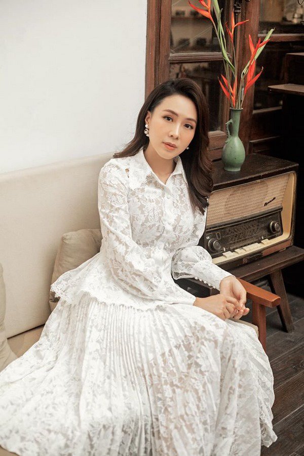 Tình tứ trên truyền hình nhưng ngoài đời, Hồng Đăng lại cực “phũ” khi thấy Hồng Diễm mặc đẹp - 2