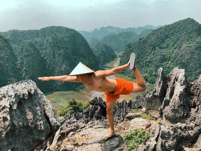 Cả loạt trai đẹp thi nhau cởi áo, khoe 6 múi ở amp;#34;Thánh địa sống ảoamp;#34; nổi tiếng miền Bắc - 4