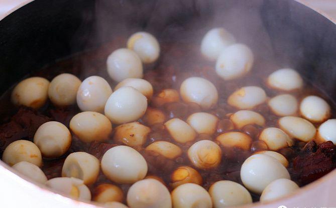 Phiên bản thịt kho tàu tan ngay trong miệng, không hề ngán nhờ 2 bí quyết rất đơn giản - 5