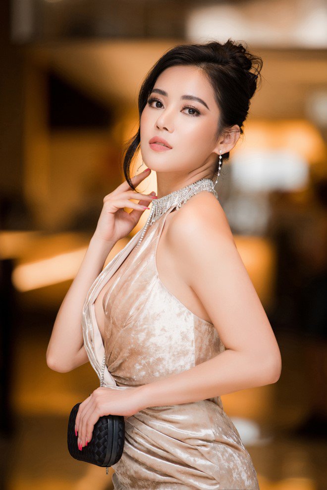 Milan Phạm khoe vòng 1 căng đầy gợi cảm, hội ngộ dàn người đẹp Hà thành - 6