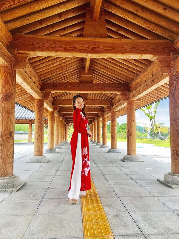 Không váy áo lộng lẫy như mỹ nhân nước bạn, Bảo Thanh diện áo dài vẫn hút spotlight tại AAA - 10