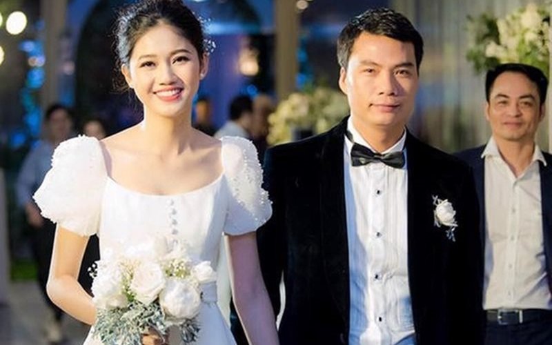 Cuối năm 2018, Á hậu Thanh Tú lên xe hoa với doanh nhân Nguyễn Thành Phương, anh hơn cô 16 tuổi và đã trải qua một lần đò. Đám cưới của cặp đôi diễn ra hoành tráng tại một khách sạn 5 sao ở Hà Nội.
