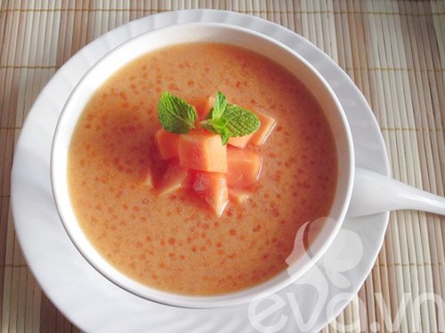 MC nổi tiếng Việt Nam ăn chè ở quán ngon nhất Singapore, có món lạ từ loại quả cực quen - 4