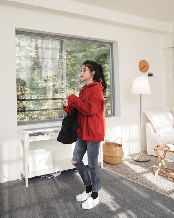Diện áo hoodie thế nào để thật trẻ trung, sành điệu, đây là câu trả lời dành cho các nàng! - 3