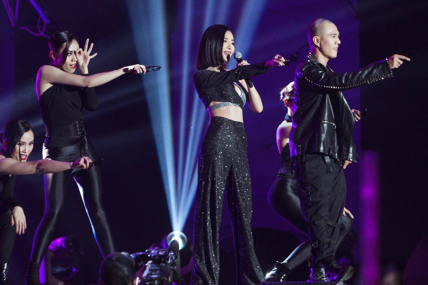 Được CĐM Hàn Quốc amp;#34;truy lùngamp;#34; vì nhan sắc hút hồn, hóa ra Bích Phương chỉ đẹp nhờ phấn son? - 1