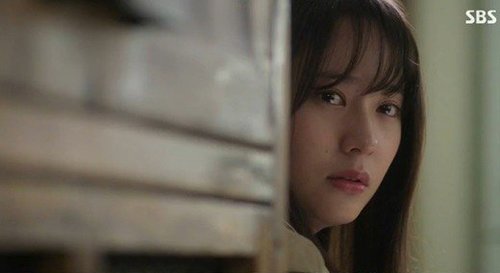 Giữa hôn lễ nhận được quà lạ, cô dâu mặt không đổi sắc nói câu khiến chú rể bật khóc - 2