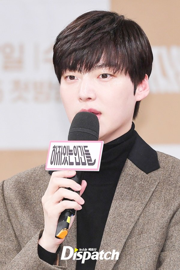 Sau 3 tháng bỏ vợ, Ahn Jae Hyun toát mồ hôi hột vì bị hỏi về Goo Hye Sun - 6