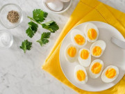 Bếp Eva - Thêm một bước đơn giản, trứng luộc xong sẽ mềm ngon, bóc vỏ dễ như trở bàn tay