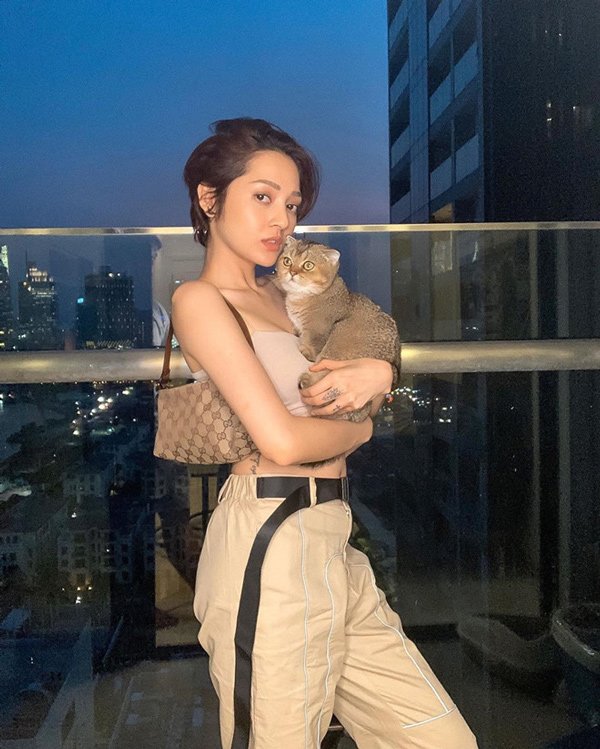 Minh Hằng lục tủ đồ của mẹ tìm lại túi hiệu để theo kịp xu hướng - 15