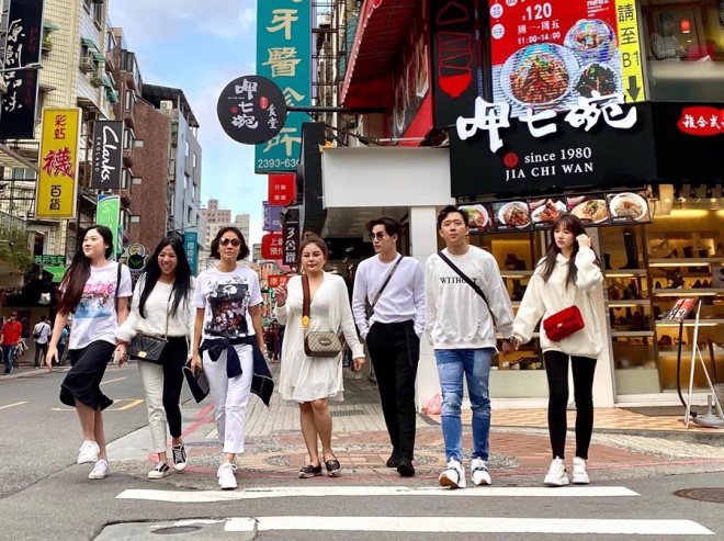 Hội bạn thân toàn người nổi tiếng: Đình đám nhất là amp;#34;độiamp;#34; của Trấn Thành, Diệp Lâm Anh - 2