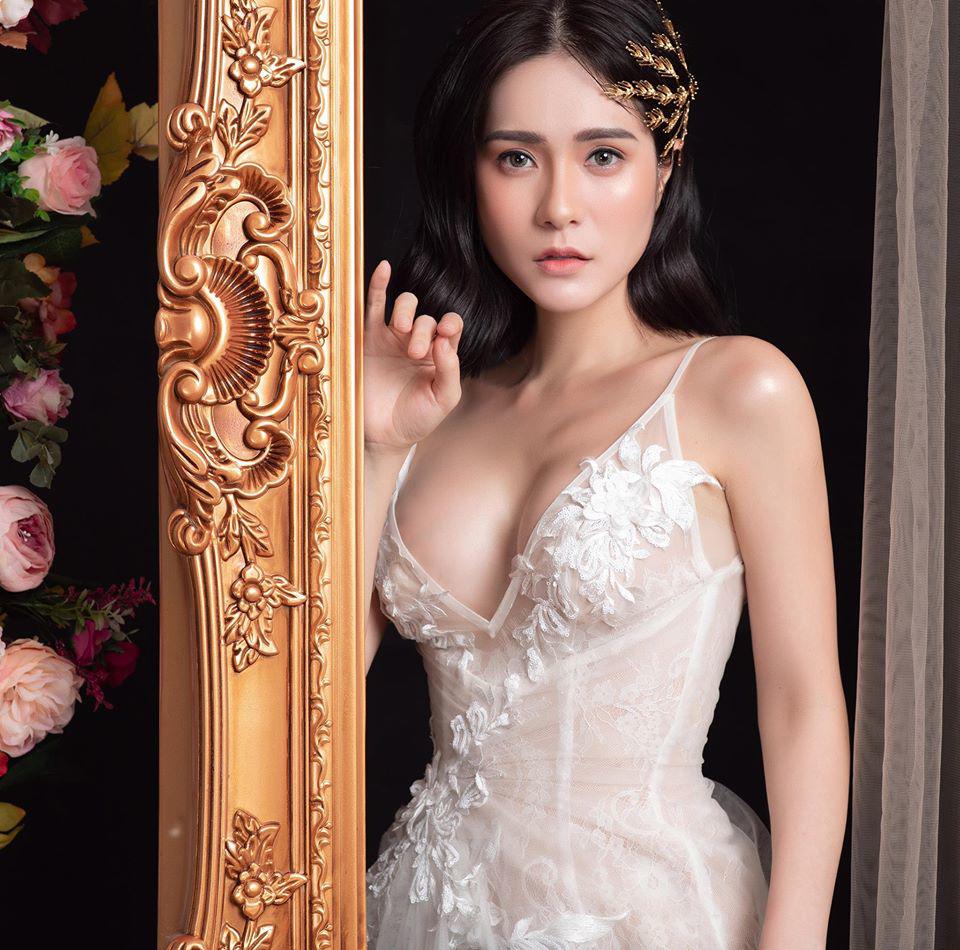 Bầu lần 2 được chồng tặng nhà 22 tỷ, giờ Di Băng bầu lần 3 tậu thêm xe 7 tỷ - 1