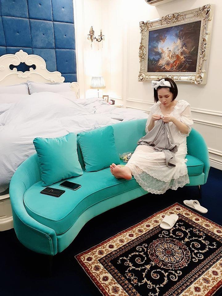 Bầu lần 2 được chồng tặng nhà 22 tỷ, giờ Di Băng bầu lần 3 tậu thêm xe 7 tỷ - 4