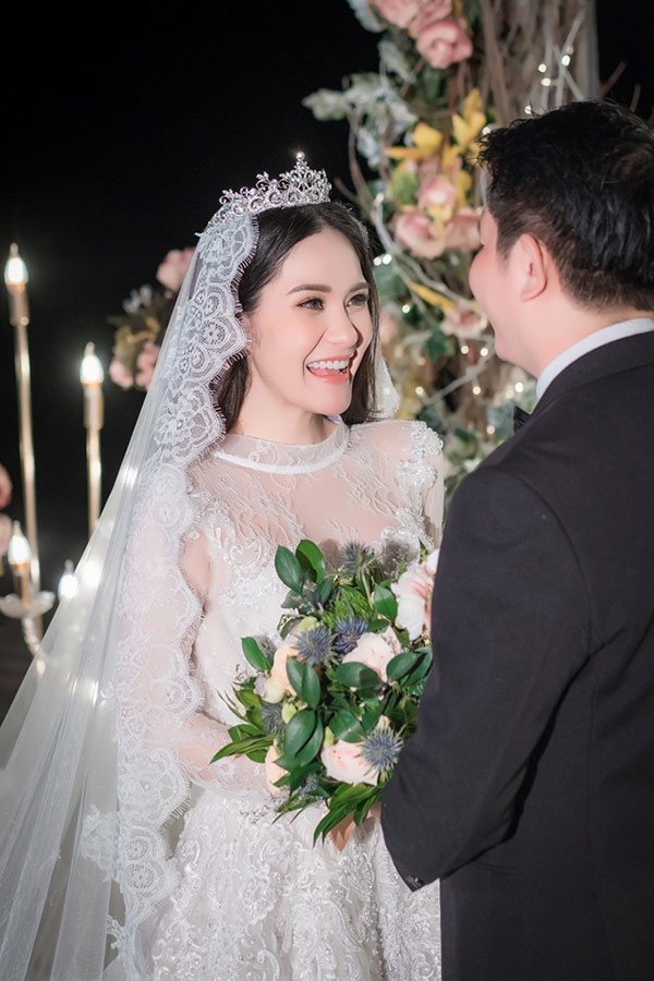 Bầu lần 2 được chồng tặng nhà 22 tỷ, giờ Di Băng bầu lần 3 tậu thêm xe 7 tỷ - 2