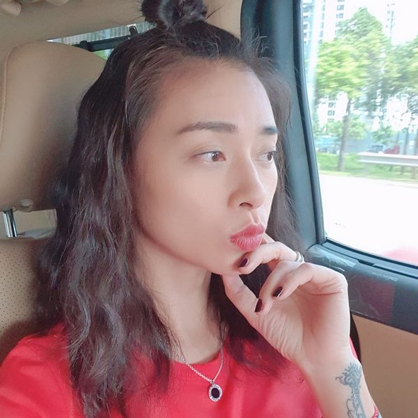 Chị em hãy học tập Ngô Thanh Vân làm bộ móng amp;#34;sương sươngamp;#34; đón Noel ngay thôi - 8