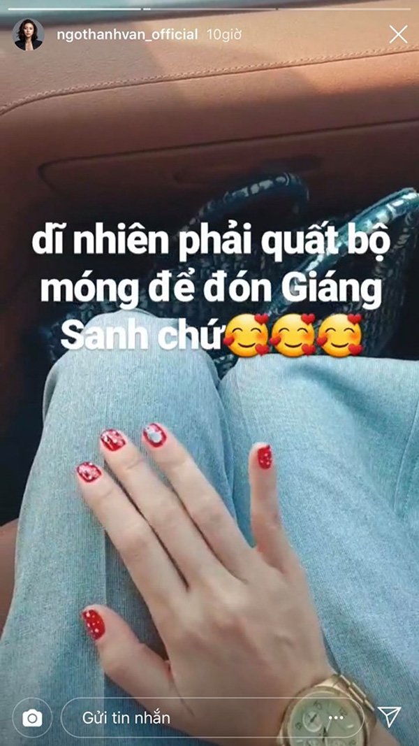 Chị em hãy học tập Ngô Thanh Vân làm bộ móng amp;#34;sương sươngamp;#34; đón Noel ngay thôi - 1