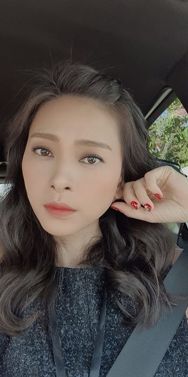 Chị em hãy học tập Ngô Thanh Vân làm bộ móng amp;#34;sương sươngamp;#34; đón Noel ngay thôi - 4