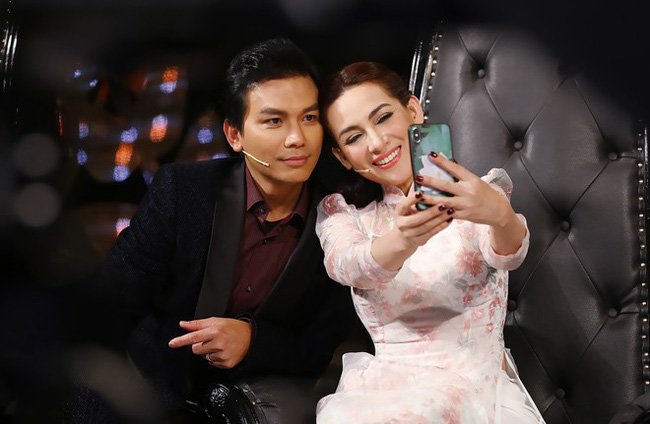 Người chồng amp;#34;bóng tốiamp;#34;, vụ uống thuốc ngủ vì bị lừa và cay đắng cuộc đời của Phi Nhung - 4