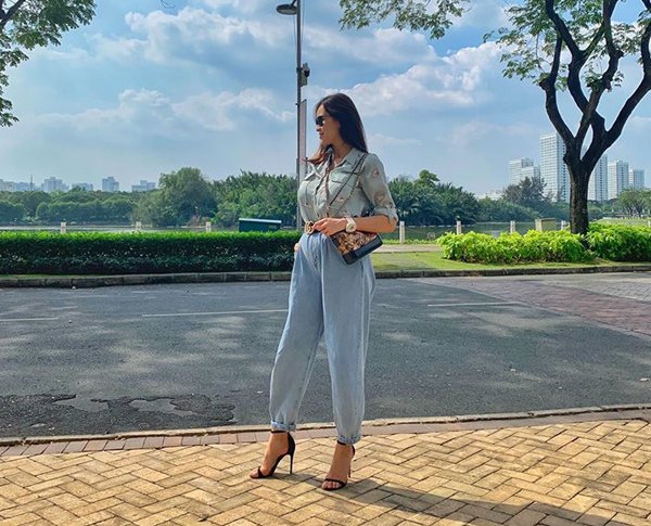 Vừa đẻ xong đã đi chơi với chồng Tây, MC sexy bị amp;#34;trù ếmamp;#34; tới 40 tuổi bệnh đầy người - 6