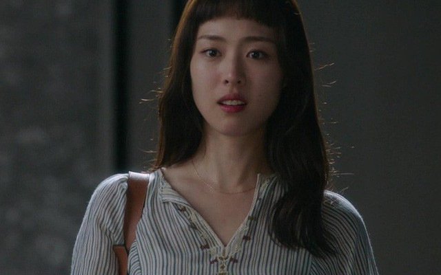 Đột ngột về nhà giữa ca trực, cảnh tượng bắt gặp khiến tôi bật cười đầy chua chát - 1
