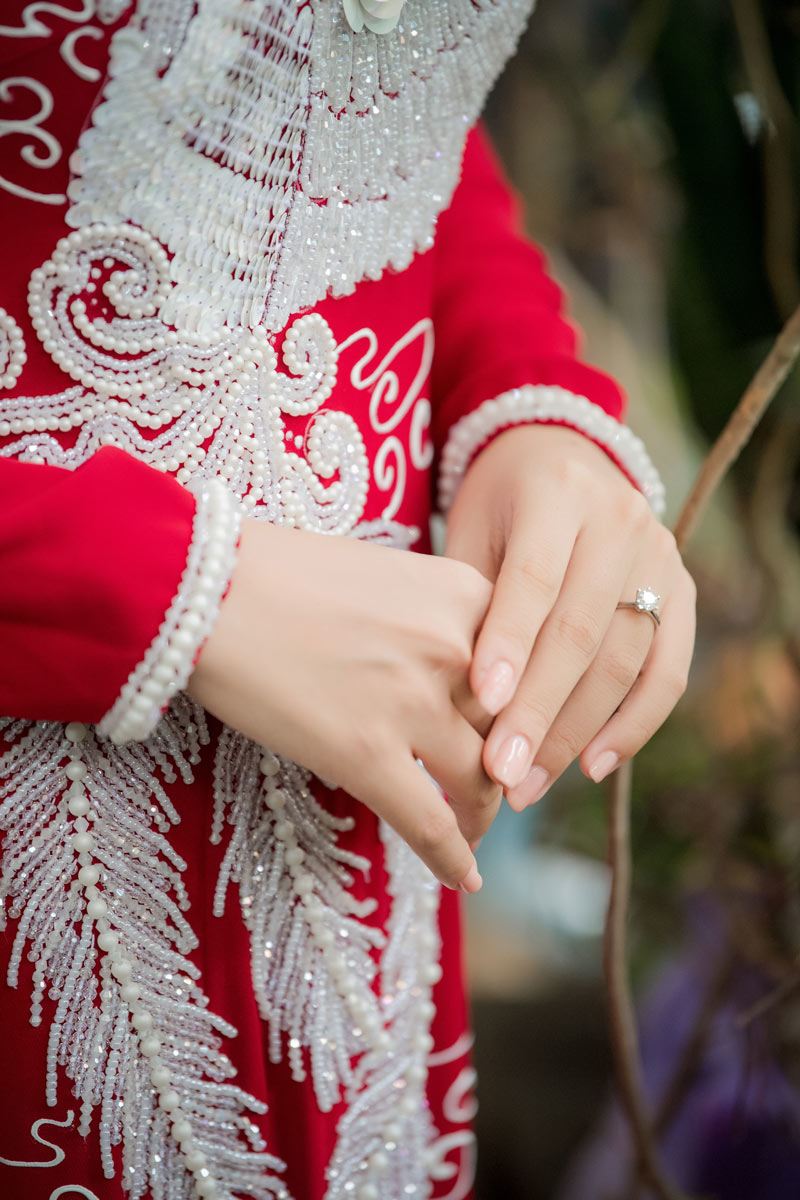 a hau hoang oanh va chong tay dien ao dai doi long phung dep nhu mo trong ngay cuoi - 6