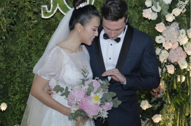 Đám cưới Hoàng Oanh: Cô dâu tiết lộ tên con đầu lòng, chú rể muốn sinh 6 đứa con - 11